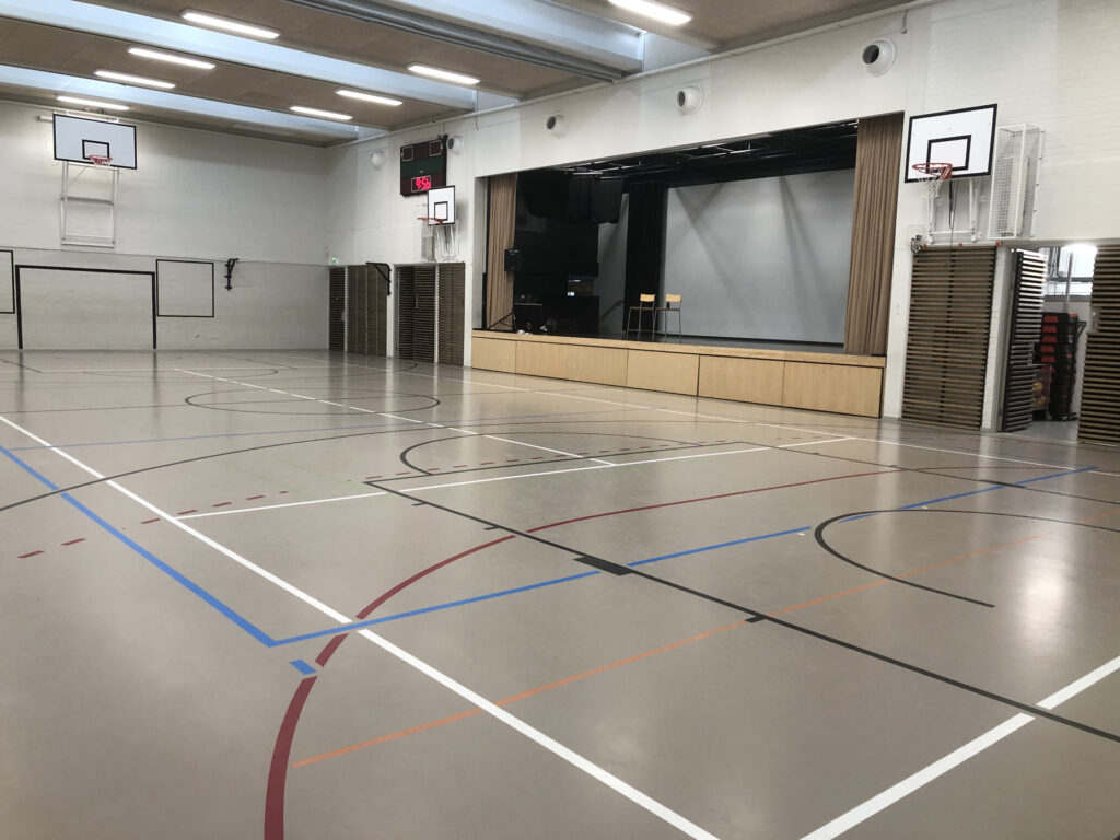 Picture of the interior of the Myllypuro elementary school gymnasium.